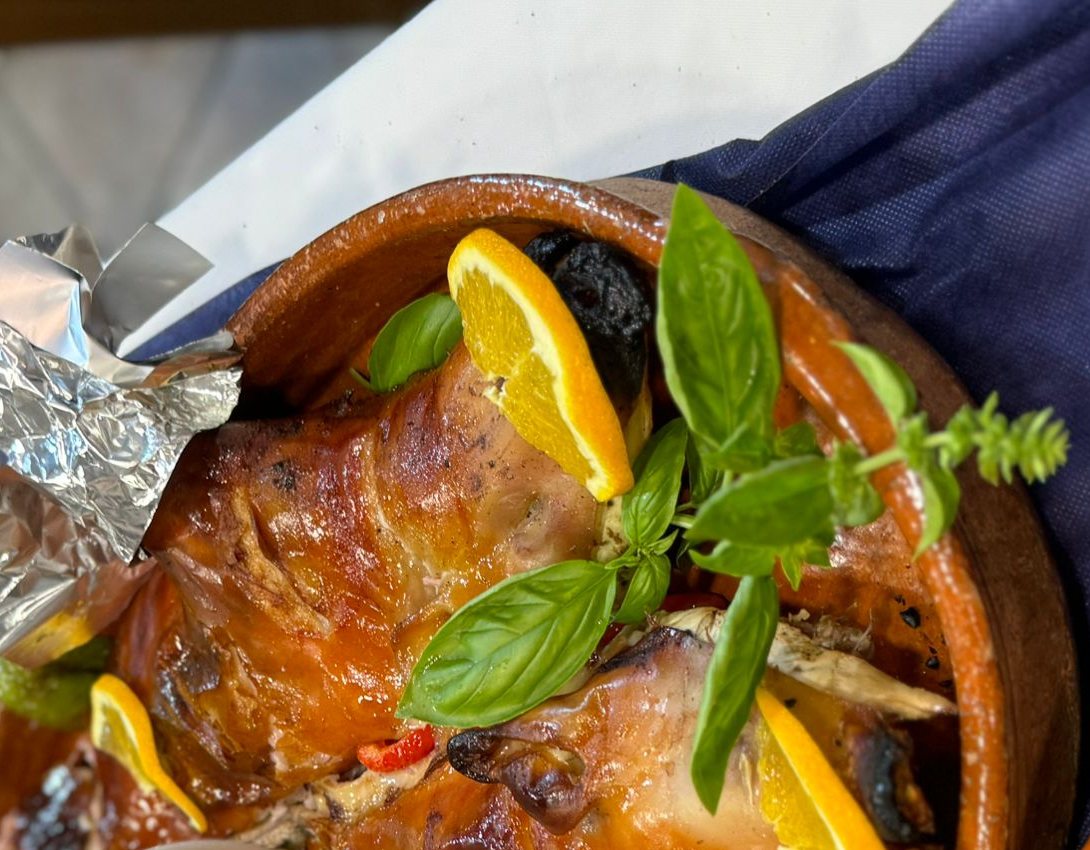 Piel crujiente del cochinillo a la segoviana de La Vaquería